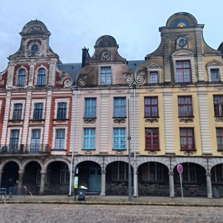 Au Coeur De La Grand Place Arras Exterior photo